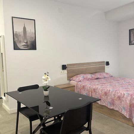 Apartamento Estupendo Piso A 5 Min De La Estacion De Bus Y Tren Maria Zambrano Málaga Exterior foto