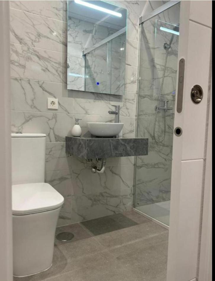 Apartamento Estupendo Piso A 5 Min De La Estacion De Bus Y Tren Maria Zambrano Málaga Exterior foto