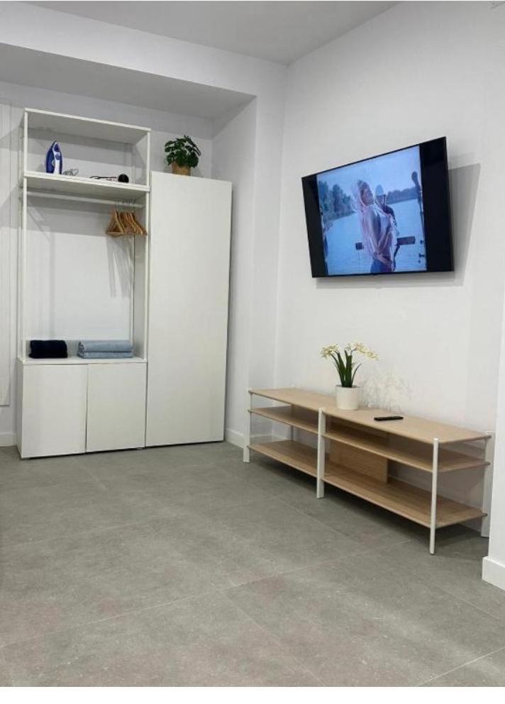 Apartamento Estupendo Piso A 5 Min De La Estacion De Bus Y Tren Maria Zambrano Málaga Exterior foto