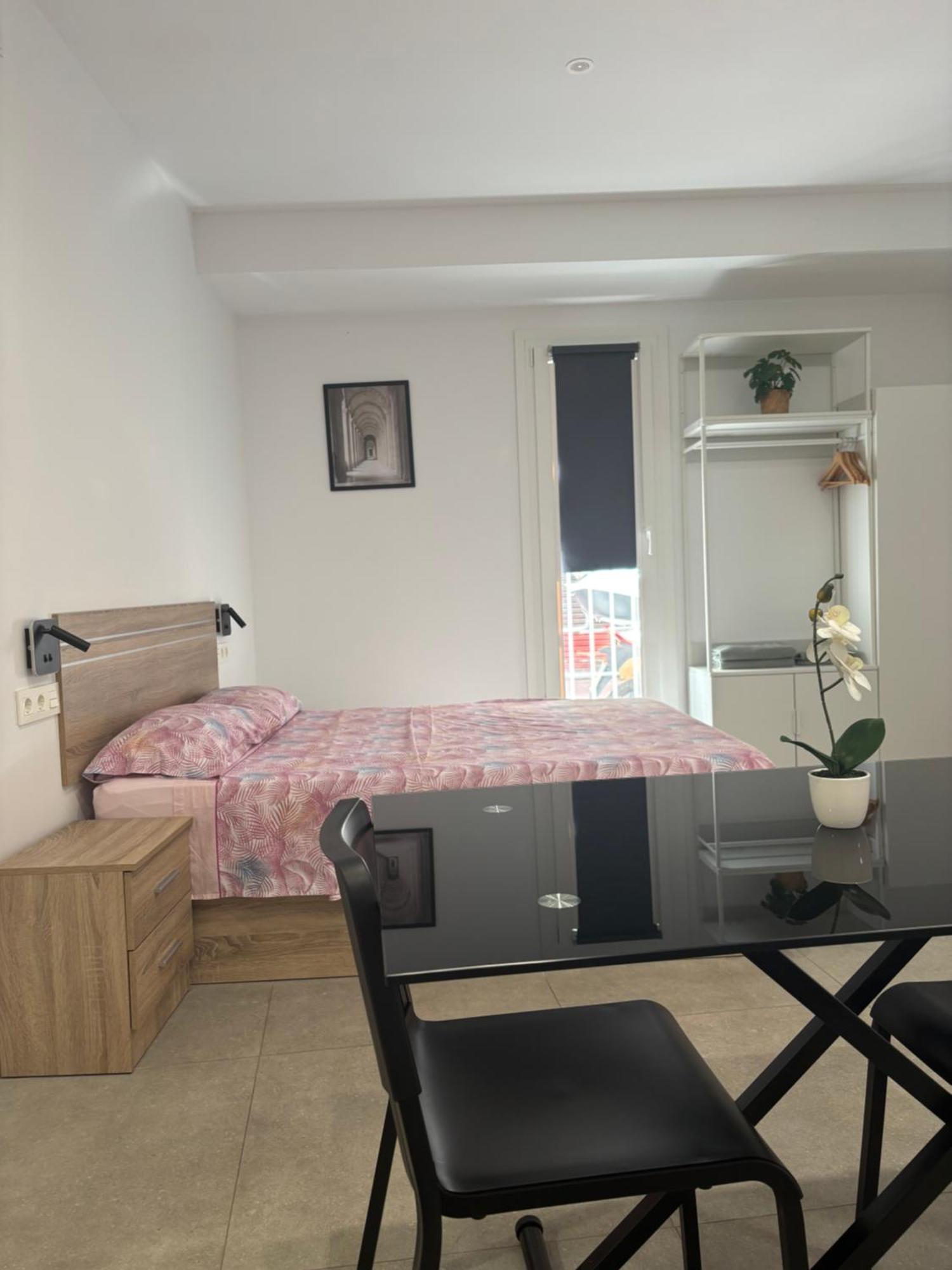 Apartamento Estupendo Piso A 5 Min De La Estacion De Bus Y Tren Maria Zambrano Málaga Exterior foto